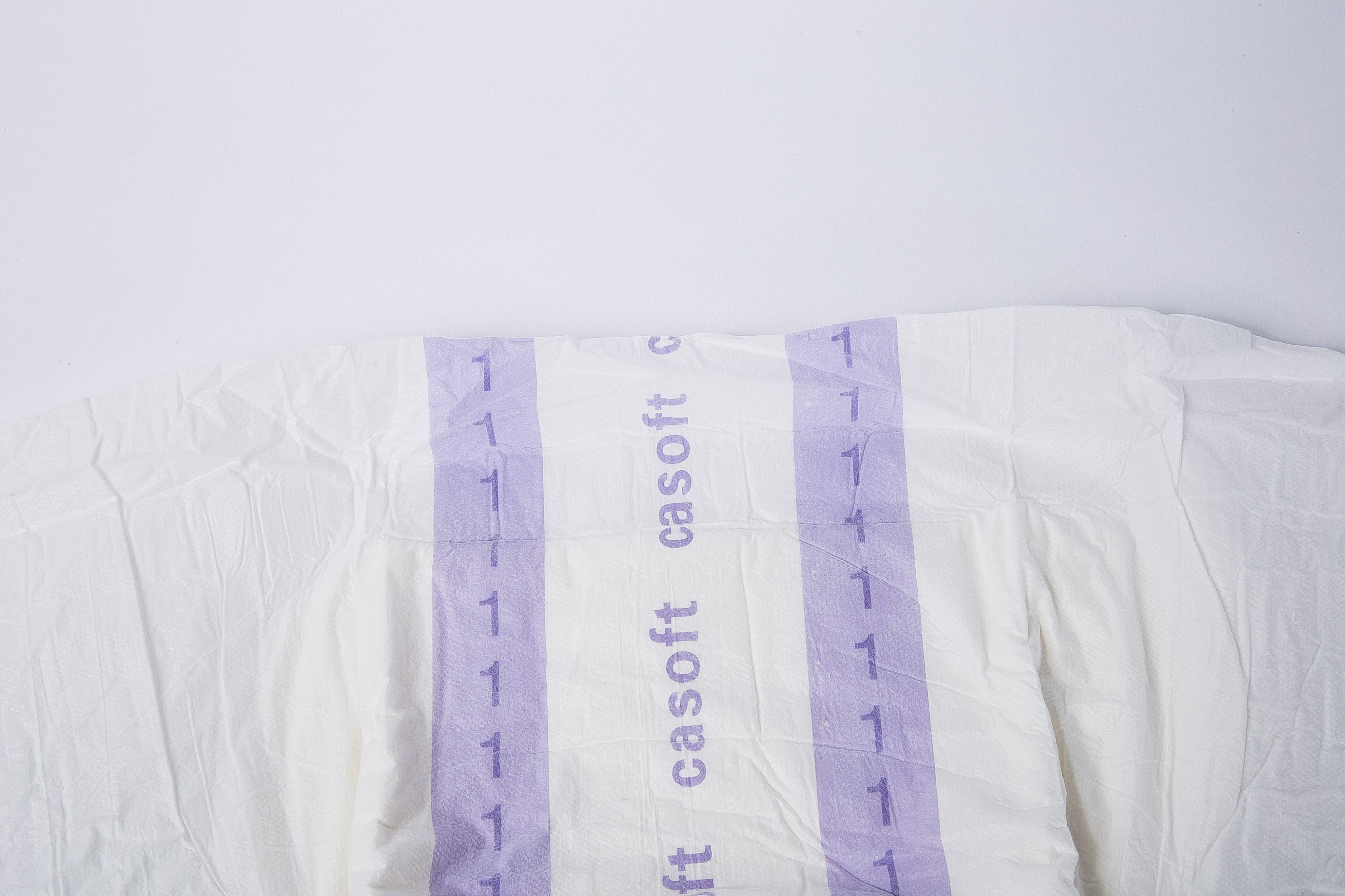 透气的绒毛纸浆可润滑的成人尿布和弹性腰带